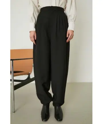 RIM.ARK Many tuck curve PT 새상품급