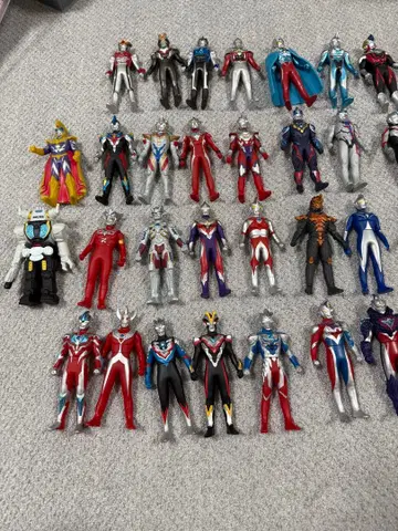 울트라맨 피규어 세트 약 80개