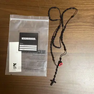 새상품급 네이버후드 목걸이 BLACK 사이즈 FREE