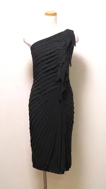 TADASHI SHOJI 원피스 '6' / 11호 정도