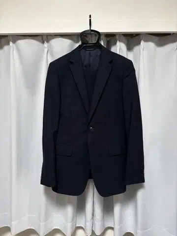 네이비 수트 세트 자켓과 팬츠