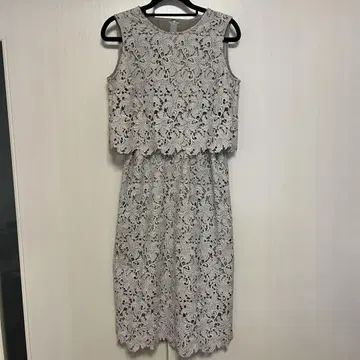 ESTNATION 그레이지 레이스 슬리브리스 원피스
