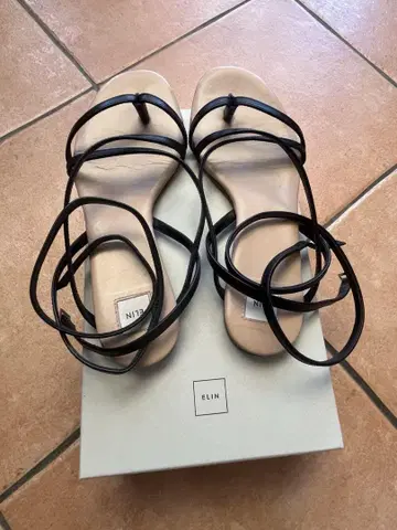 ELNE 블랙 스트랩 샌들 약 24cm 37 1/2