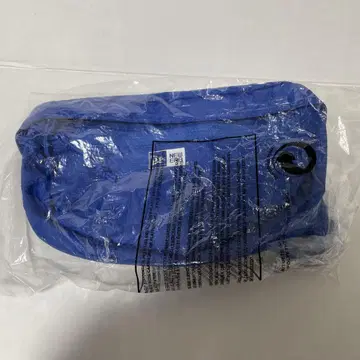 뉴에라 바디백 새상품 미사용입니다.