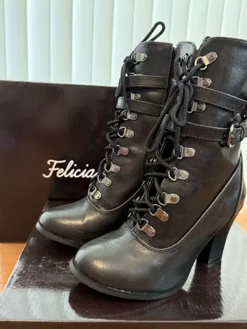 Felicia 페리시아 페리체 블랙 하이힐 부츠 8cm