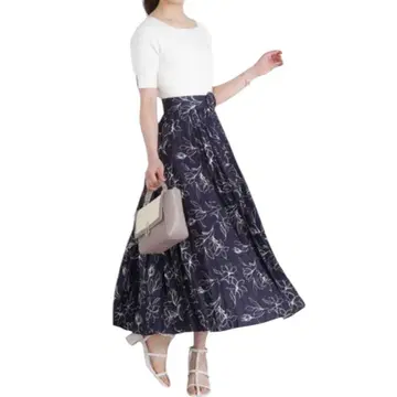 PROPORTION BODY DRESSING 플라워 플리츠 니트 도킹