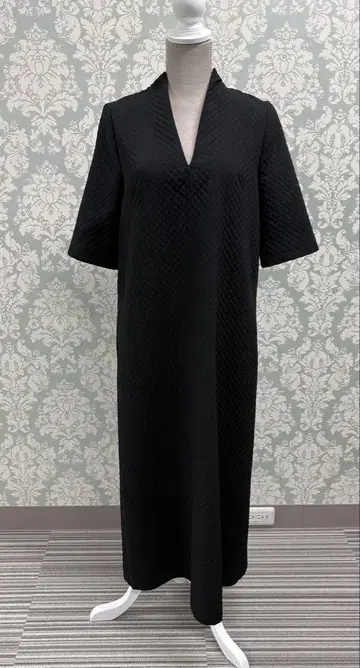 DRESSLAVE V넥 반팔 롱 원피스