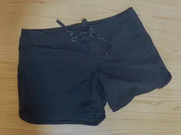 파타고니아 블랙 숏 팬츠 사이즈 4