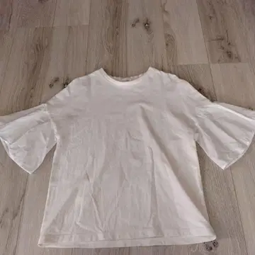 BEAUTY&YOUTH UNITEDARROWS 플레어 소매 화이트 티셔츠