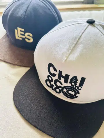 CHSRI & CO 캡. 2개 세트