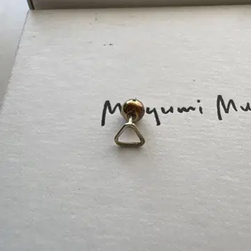mayumi murasawa 삼각형 귀걸이(한쪽 귀용)