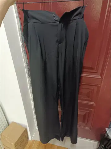 블랙 슬랙스
