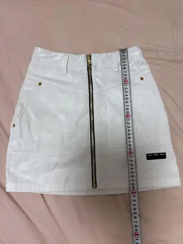 마크앤로나 스커트