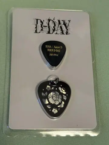SUGA TOUR D-DAY GUITAR PICK FINAL