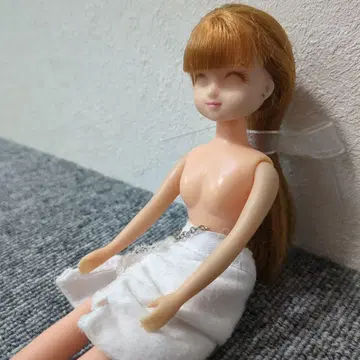 옷 갈아입기 인형 금발 리본 포함 인형