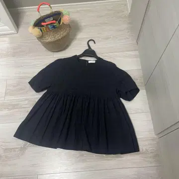 블랙의 멋진 블라우스