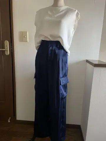 NORK 네이비 새틴 워크 팬츠 카고 팬츠 사이드 포켓 부착