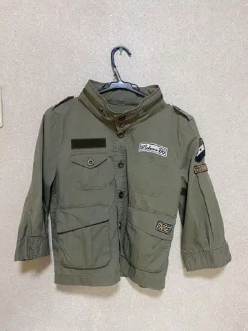 밀리터리풍 올리브 자켓