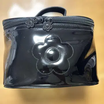 마리콴트 메이크업 파우치