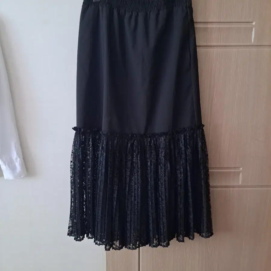 Miseki Seoul] Side pleats gathered midi skirt #미세키서울