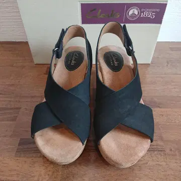 클락스 아티산 블랙 웨지 샌들 EU35 22.5cm