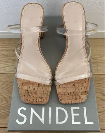 SNIDEL 바리에뮤 뮬 코르크 샌들 클리어 스트랩