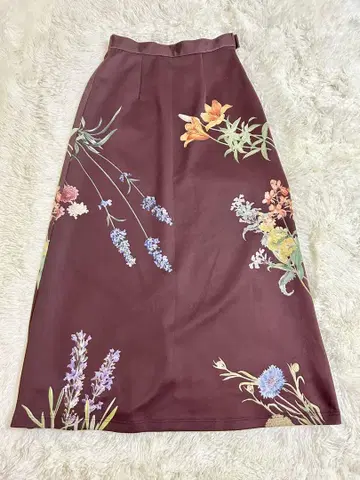 Ameri UND ANNABELLE FLARE SKIRT 보르도