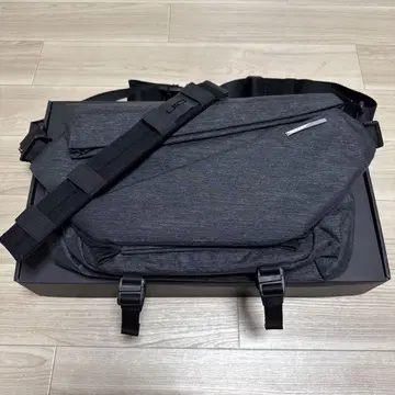 NIID Radiant Mega Sling 그레이 섀도우 그리드