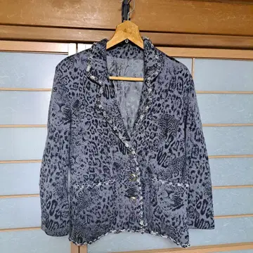 La moda goji 레오파드 무늬 자켓