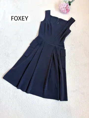 FOXEY 스퀘어 넥 원피스 블랙 검정