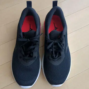 Mizuno WAVE REVOLT 블랙