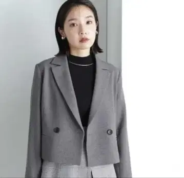 내추럴 뷰티 베이직 더블 브레스트 숏 자켓