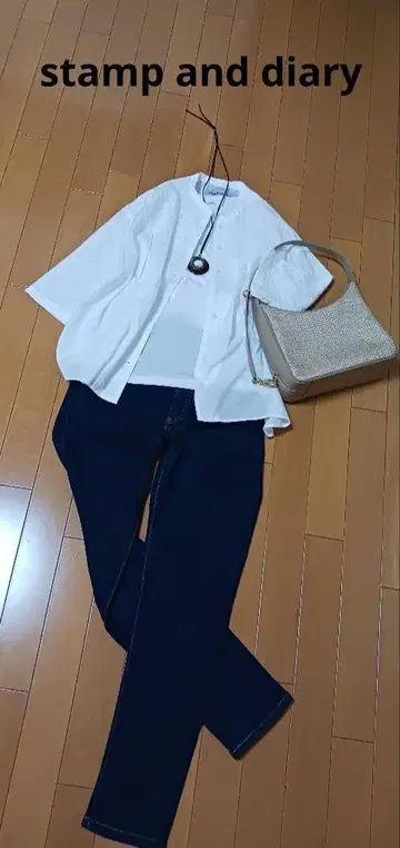 새상품급 스탬프 앤 다이어리 자수 블라우스 프리 사이즈 화이트