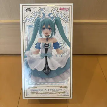 Wonderland 하츠네 미쿠 피규어