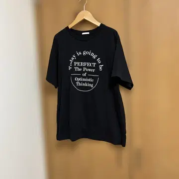메시지 프린트 블랙 티셔츠