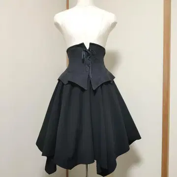 모와티에 박쥐 코르셋 스커트