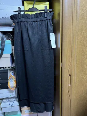 어도어 블랙 타이트 스커트