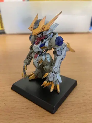 FW GUNDAM CONVERGE 건담 발바토스 루프스 스크래치
