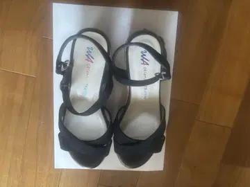 오리엔탈 트래픽 샌들 블랙