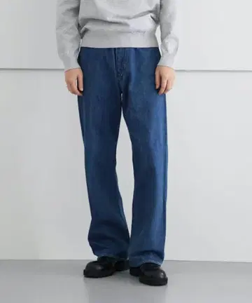 오라리 오라리 셀비지 라이트 데님 팬츠