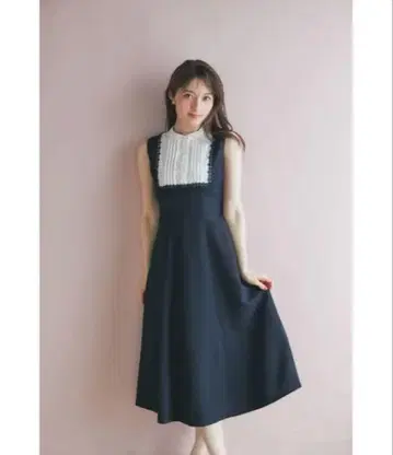 tocco closet 요크 레이스 절개 백 레이스업 배색 원피스