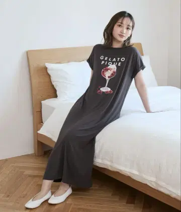 [접촉 냉감] COOL 레이온 디저트 로고 원피스
