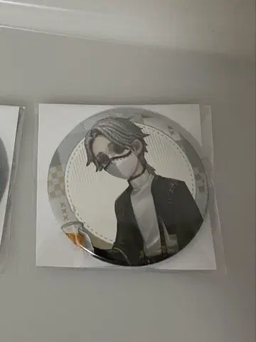 IdentityV 제 5의 인물 캔뱃지 휴일 외출 장의사 GIGO 한정판