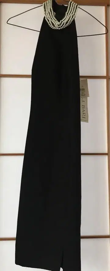 A.J. BARI 슬리브리스 롱 드레스 3/4