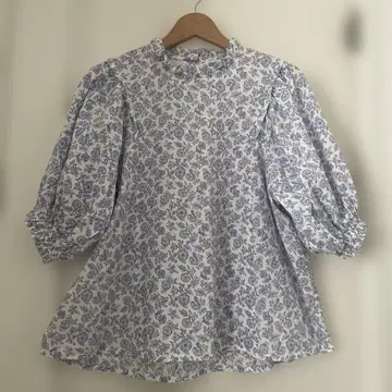 petit main 튜닉 블라우스 꽃무늬