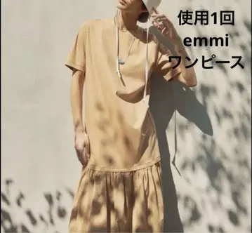 emmi 밑단 벌룬 티셔츠 원피스 베이지