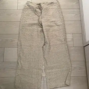 로라 애슐리 린넨 자수 팬츠 베이지 몇 번 사용