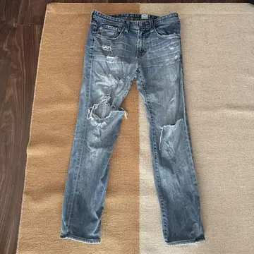 AG Jeans 데미지 가공 슬림 핏 데님