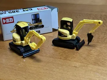 토미카 CAT303CR, CAT305CR