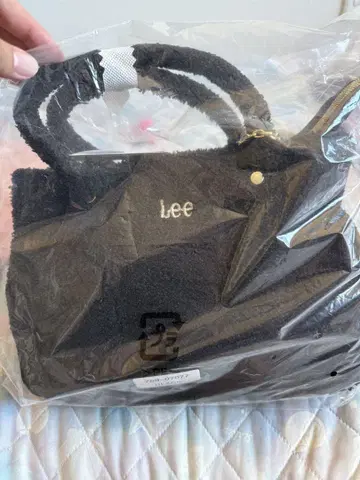 Lee Hello Kitty 50주년 기념 숄더백